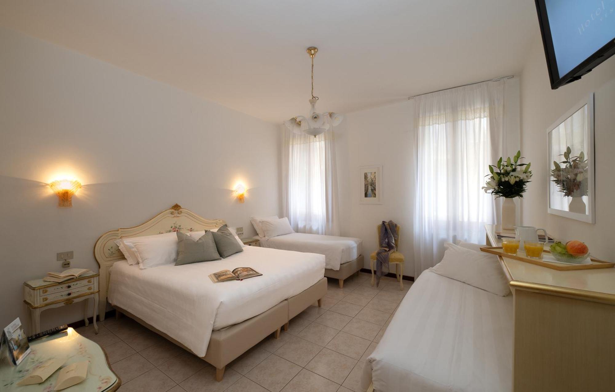 Hotel Guerrini Venezia Esterno foto