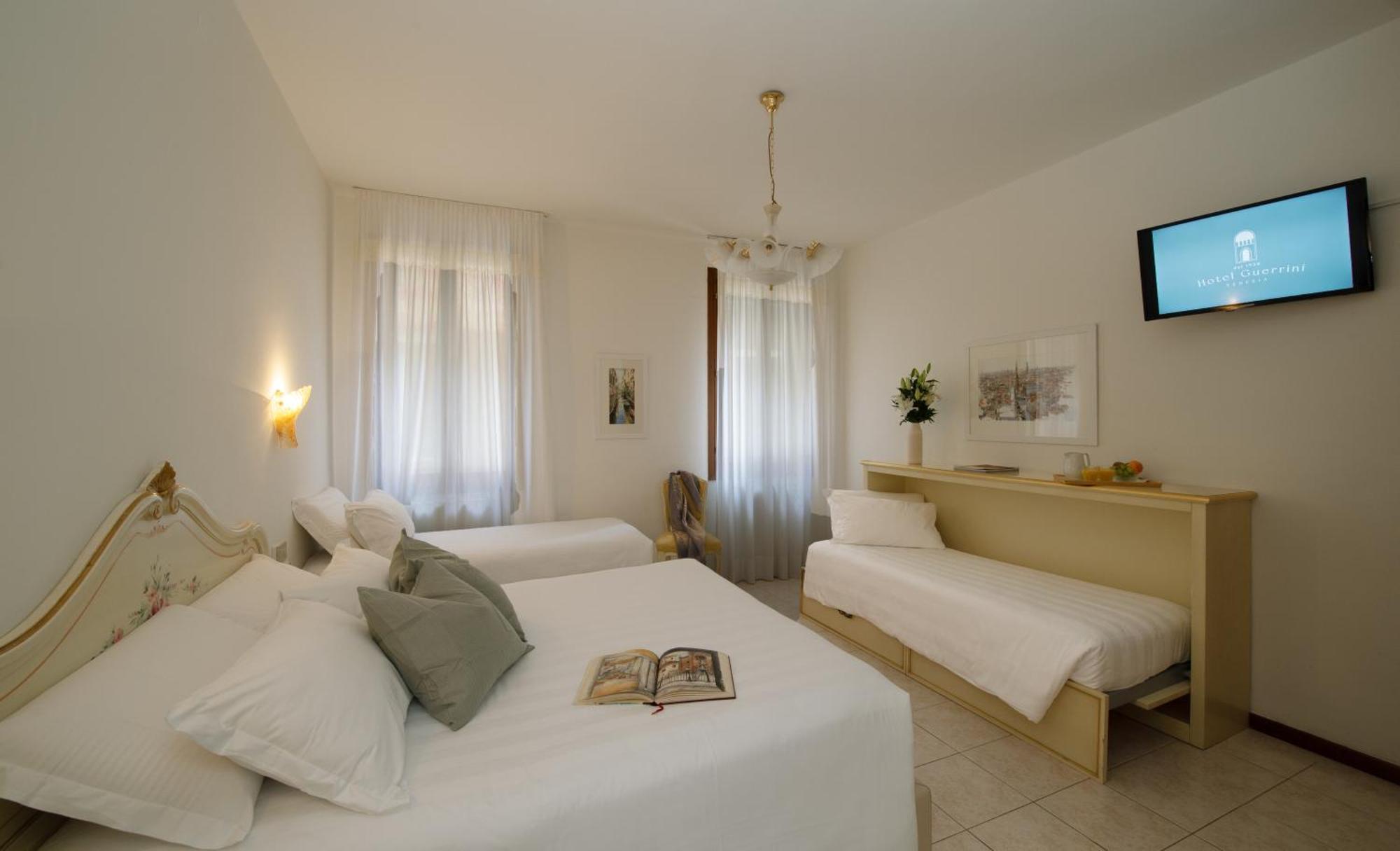 Hotel Guerrini Venezia Esterno foto