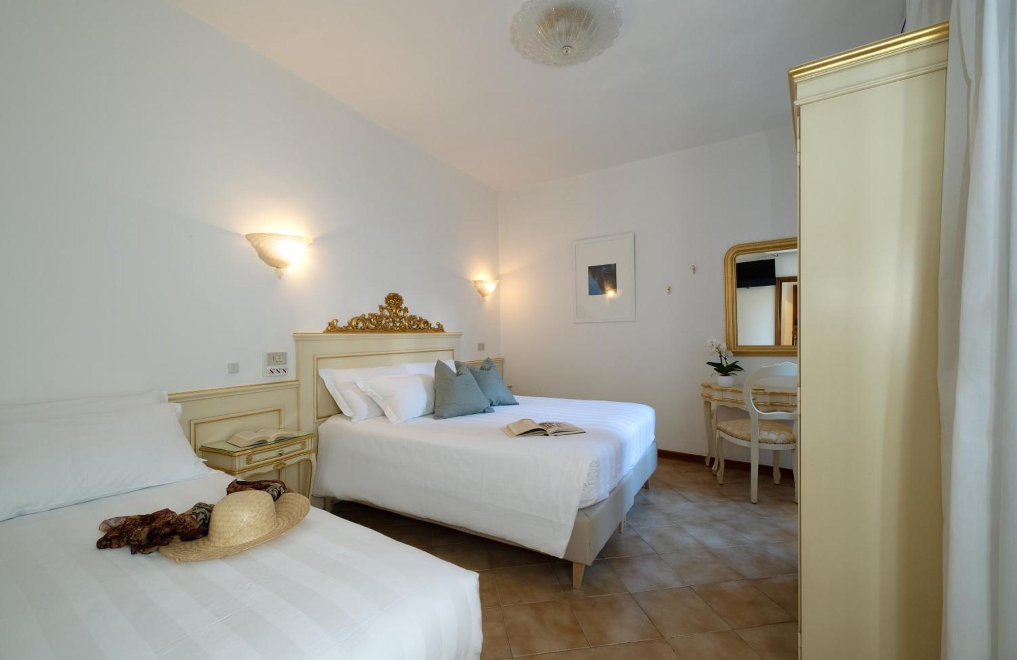 Hotel Guerrini Venezia Esterno foto