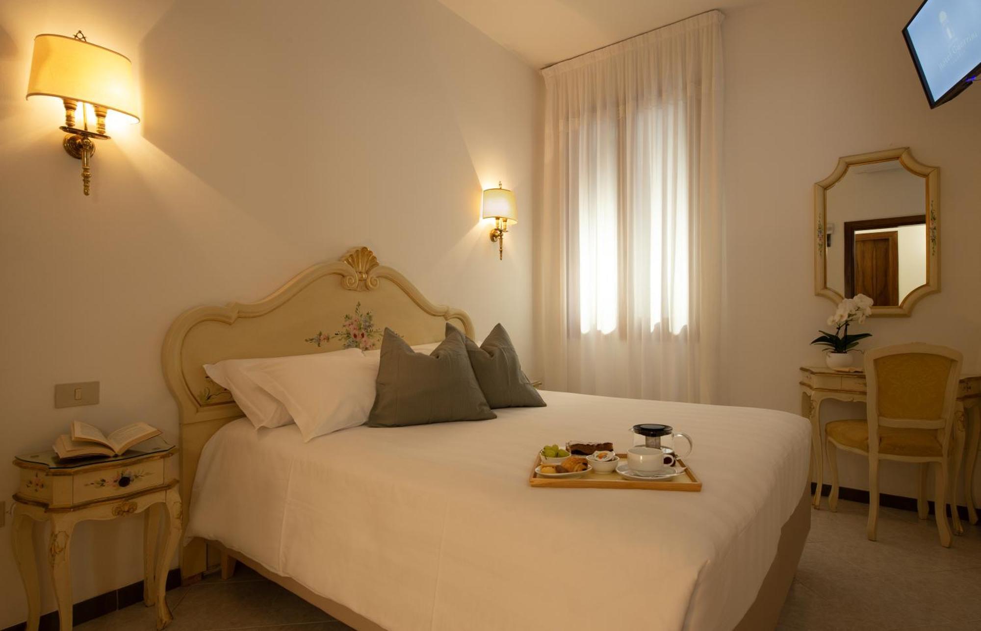 Hotel Guerrini Venezia Esterno foto