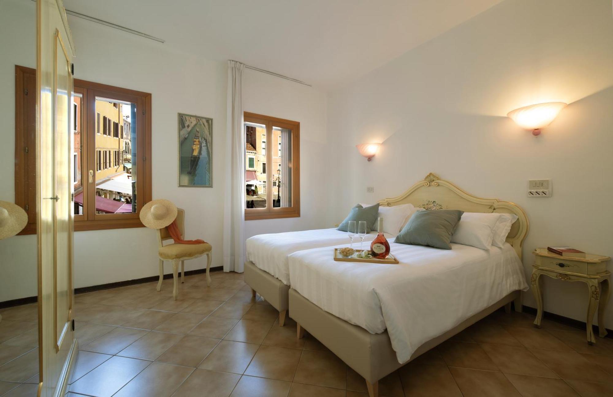 Hotel Guerrini Venezia Esterno foto