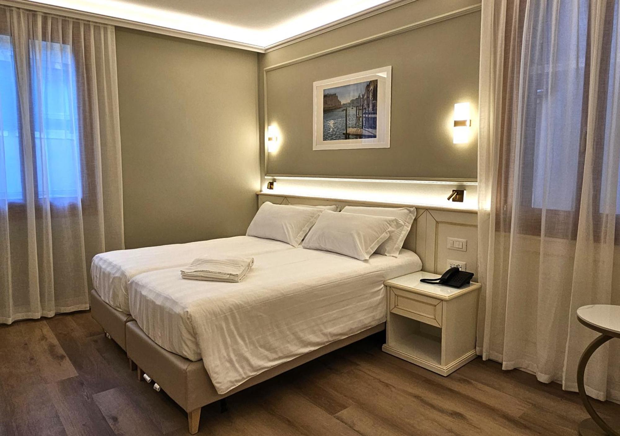 Hotel Guerrini Venezia Esterno foto
