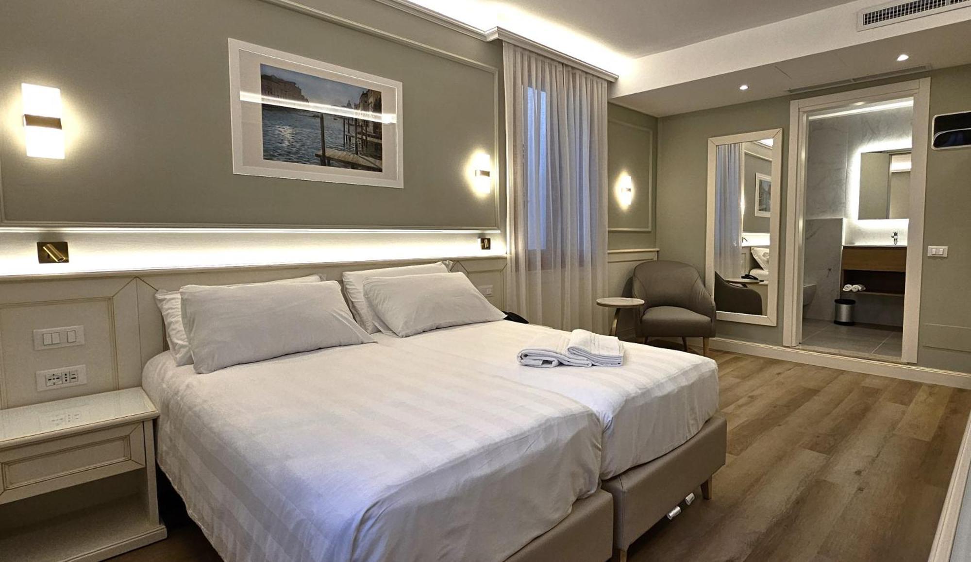 Hotel Guerrini Venezia Esterno foto