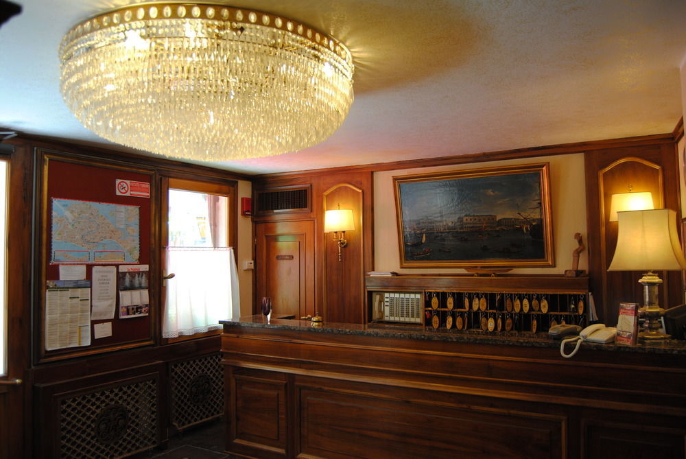 Hotel Guerrini Venezia Esterno foto